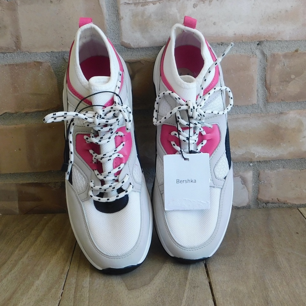 Bershka Women Athletic Sneakers Size: 9